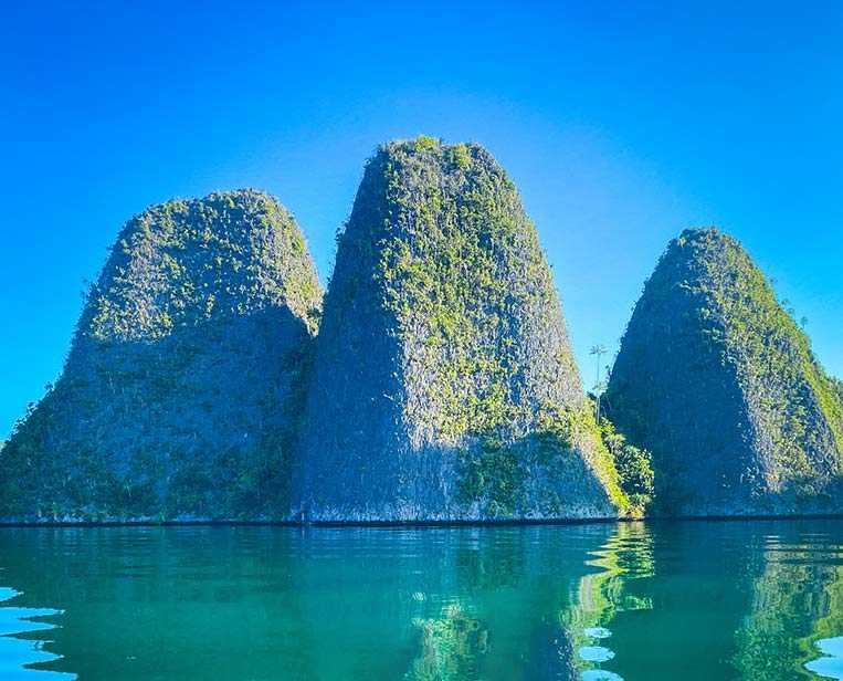 Raja-Ampat-Karsts