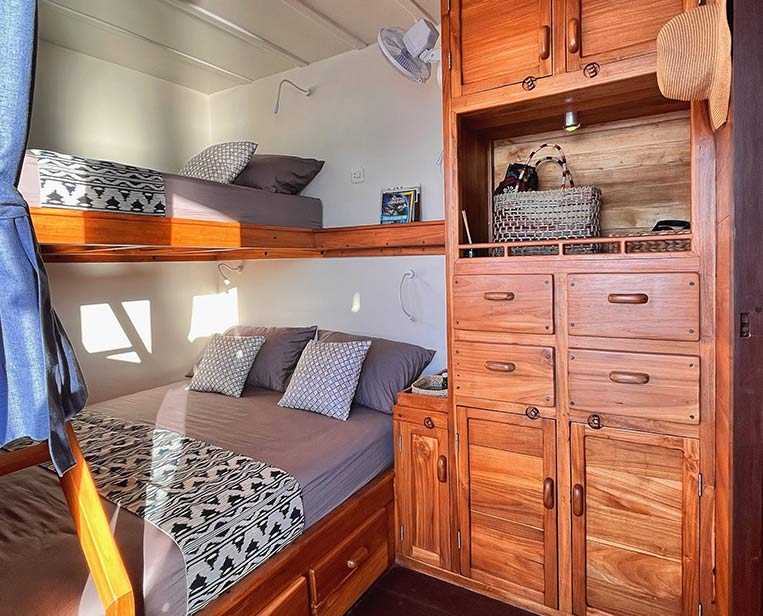 Triple-Cabin