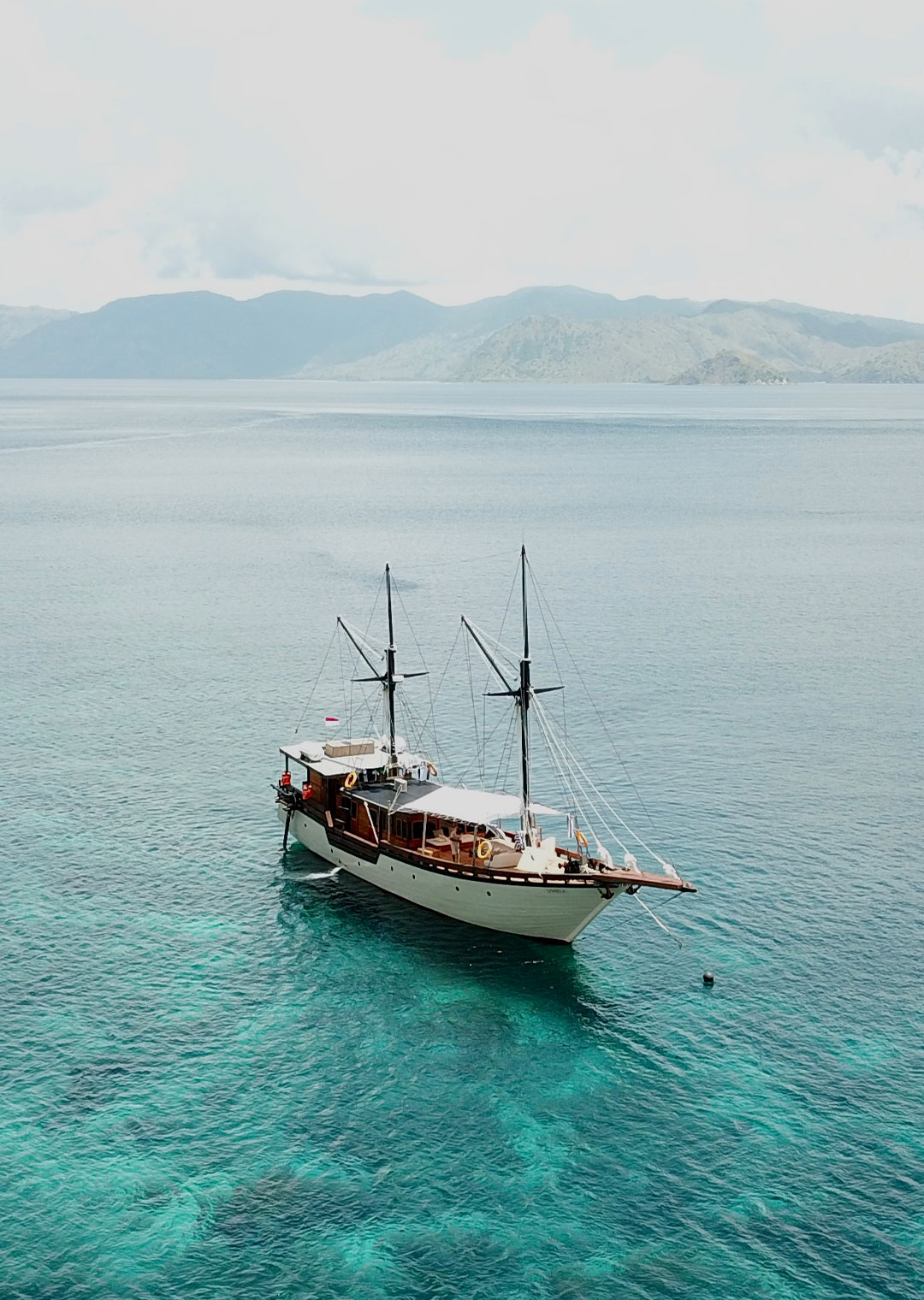 Comfort Charter 3 Cabins Mob