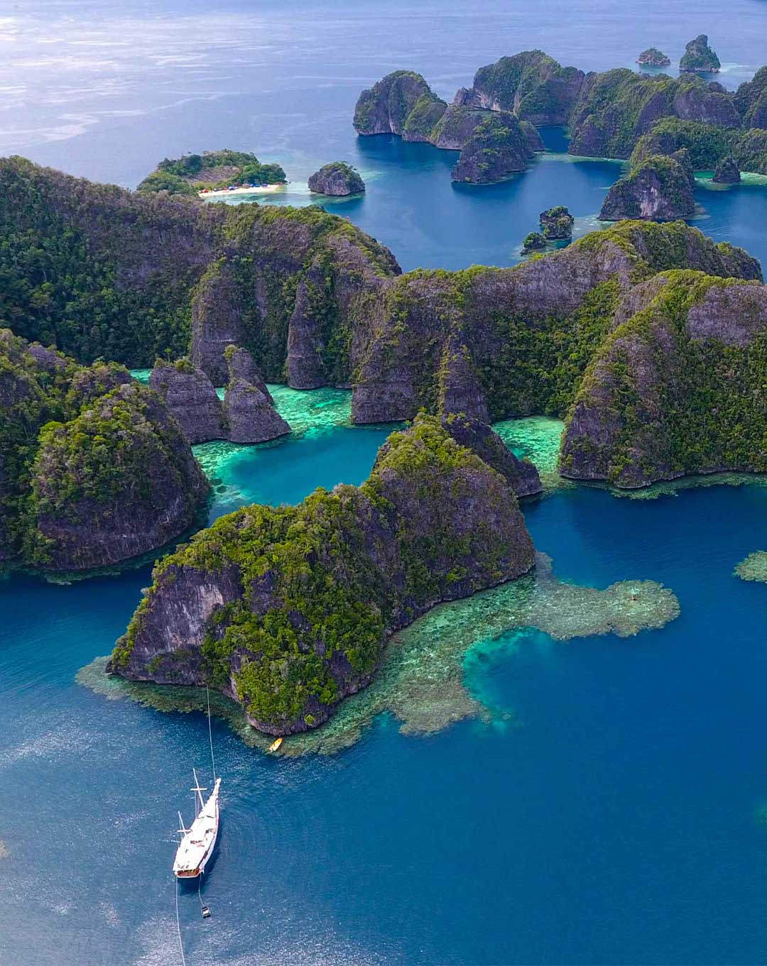 Snorkeling Cruise Raja Ampat 8d